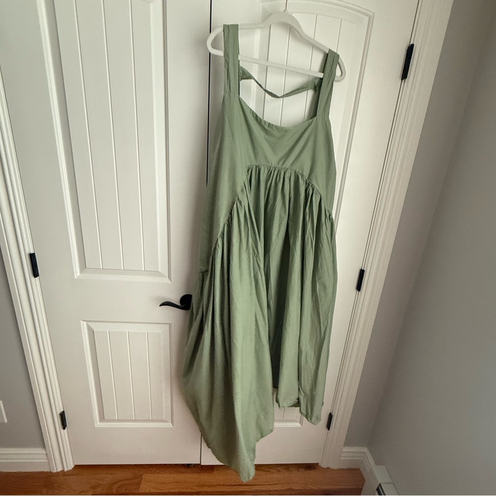 Green Sleeveless Assymetrical Dress sz 16 - Picture 4 of 8
